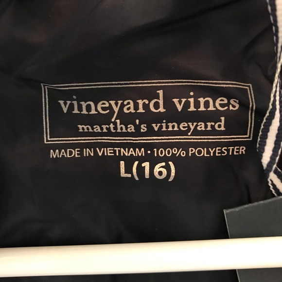 COPY - NWT Youth Vineyard Vines Weekend  Vest Siz… - Picture 5 of 6